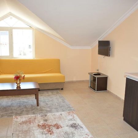 Bahceli Family Otel Анталия Екстериор снимка