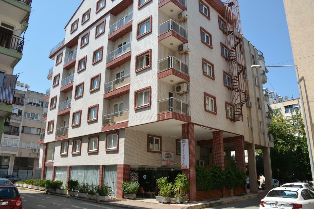 Bahceli Family Otel Анталия Екстериор снимка