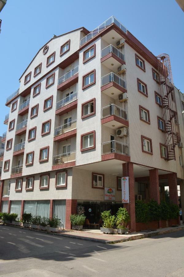 Bahceli Family Otel Анталия Екстериор снимка